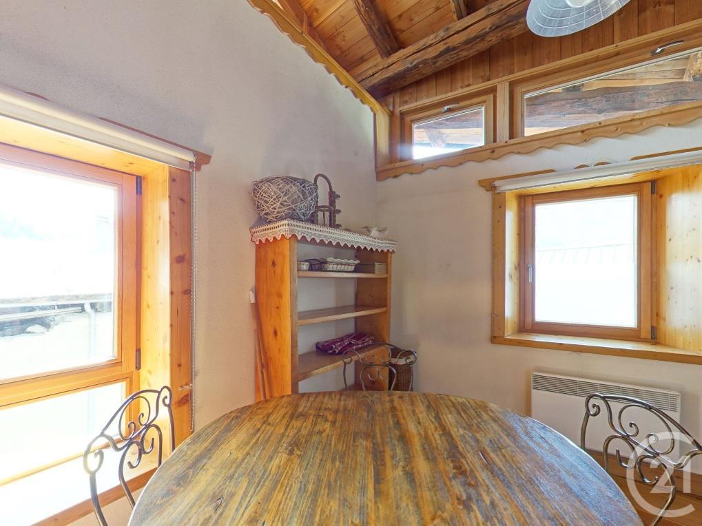 Appartement F4 à louer - 4 pièces - 100 m2 - BOURG ST MAURICE - 73 - RHONE-ALPES